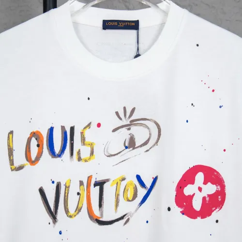 Replica Louis Vuitton LV T-Shirts Short Sleeved For Unisex #1430119 $36.00 USD for Wholesale