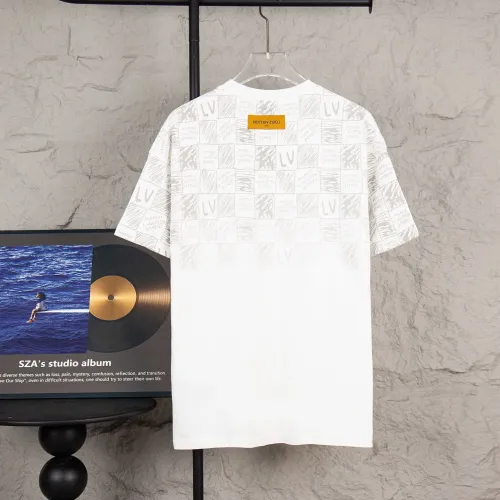 Replica Louis Vuitton LV T-Shirts Short Sleeved For Unisex #1430131 $36.00 USD for Wholesale