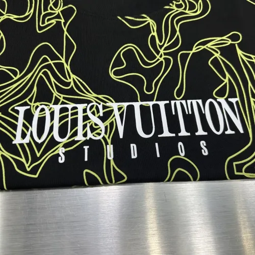 Replica Louis Vuitton LV T-Shirts Short Sleeved For Unisex #1430314 $64.00 USD for Wholesale