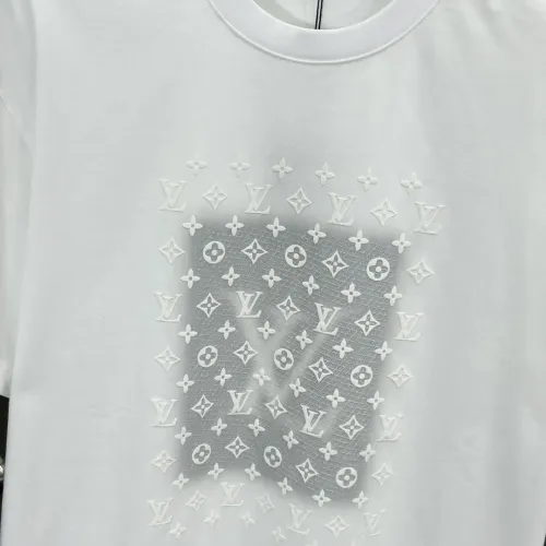 Replica Louis Vuitton LV T-Shirts Short Sleeved For Unisex #1430317 $64.00 USD for Wholesale