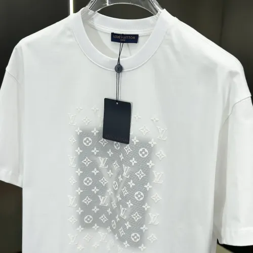 Replica Louis Vuitton LV T-Shirts Short Sleeved For Unisex #1430317 $64.00 USD for Wholesale