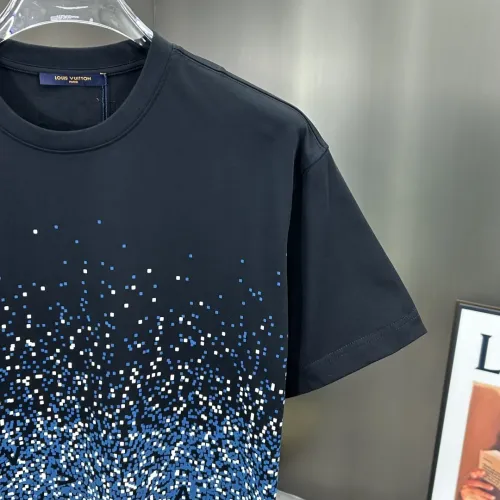 Replica Louis Vuitton LV T-Shirts Short Sleeved For Unisex #1430320 $64.00 USD for Wholesale