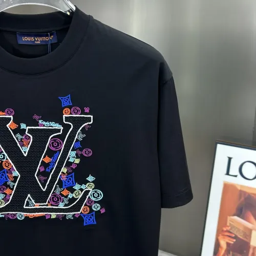 Replica Louis Vuitton LV T-Shirts Short Sleeved For Men #1430378 $82.00 USD for Wholesale