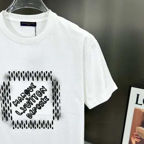 Replica Louis Vuitton LV T-Shirts Short Sleeved For Unisex #1430432 $64.00 USD for Wholesale