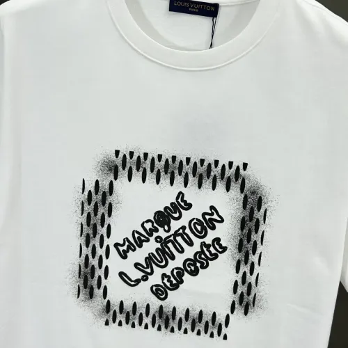 Replica Louis Vuitton LV T-Shirts Short Sleeved For Unisex #1430432 $64.00 USD for Wholesale