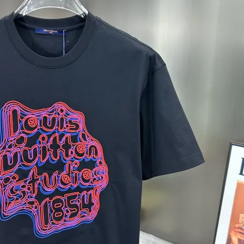 Replica Louis Vuitton LV T-Shirts Short Sleeved For Unisex #1430493 $64.00 USD for Wholesale