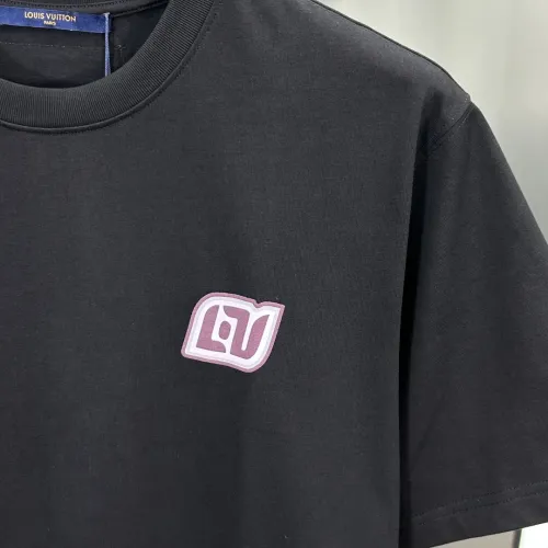 Replica Louis Vuitton LV T-Shirts Short Sleeved For Unisex #1430496 $64.00 USD for Wholesale