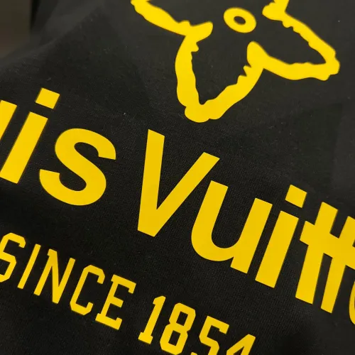 Replica Louis Vuitton LV T-Shirts Short Sleeved For Unisex #1430553 $38.00 USD for Wholesale