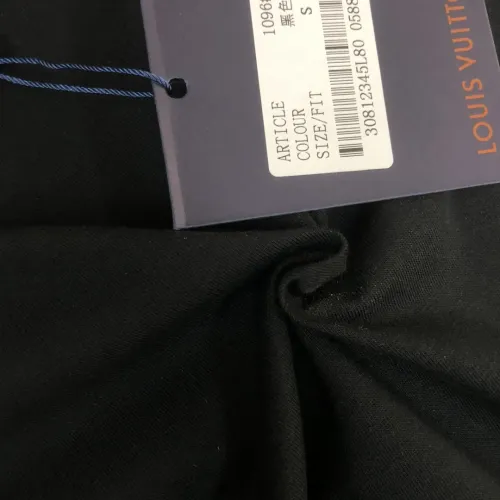 Replica Louis Vuitton LV T-Shirts Short Sleeved For Unisex #1431110 $34.00 USD for Wholesale