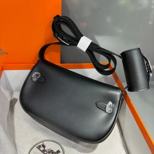 Replica Hermes AAA Quality Messenger Bags For Women #1432011 $88.00 USD for Wholesale